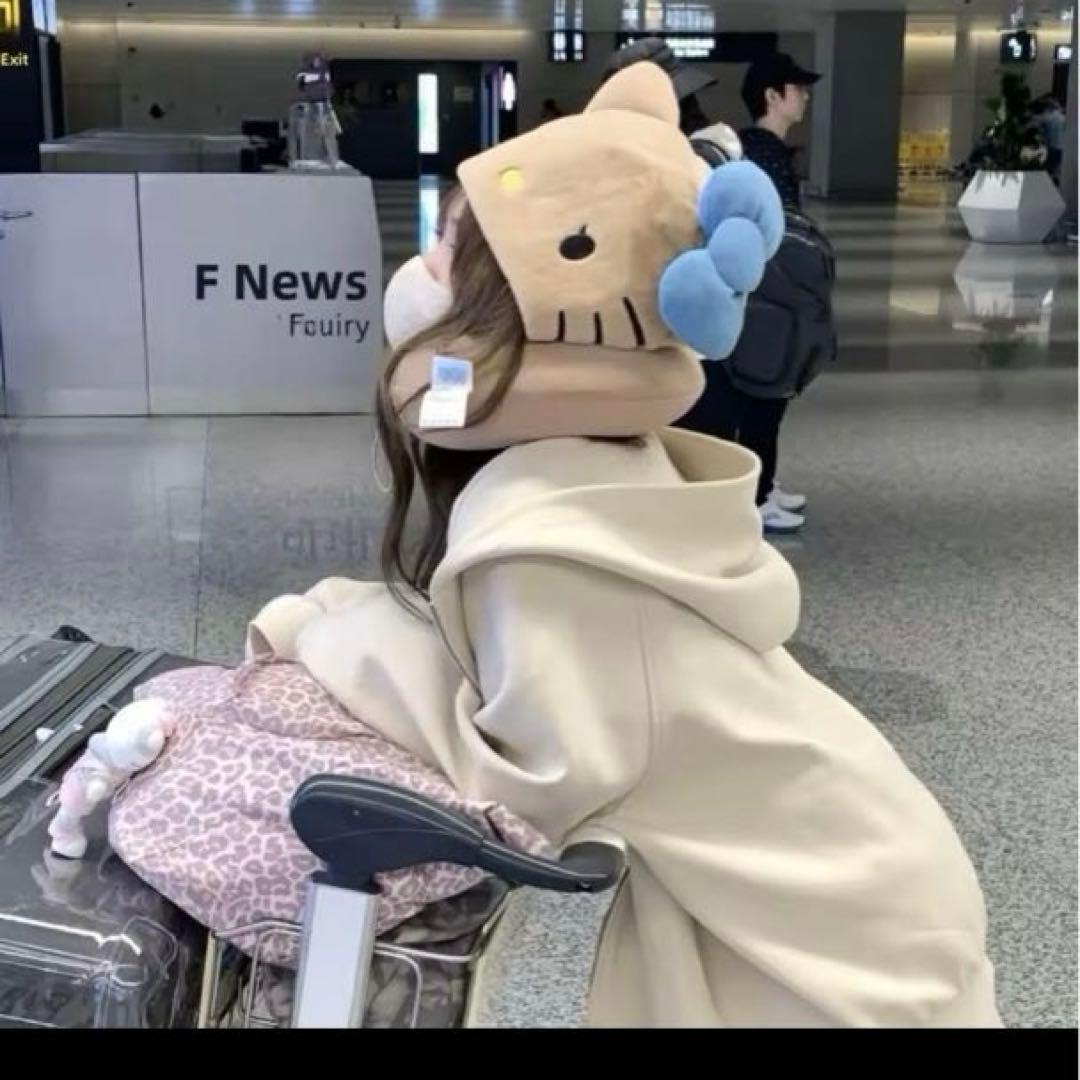 新品⭕️日焼けキティ ネックピロー 海外旅行 飛行機 用品 トラベル