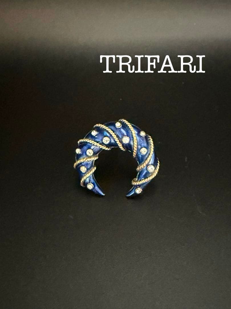 lotuscloud 2541⭐️TRIFARI トリファリヴィンテージブローチ