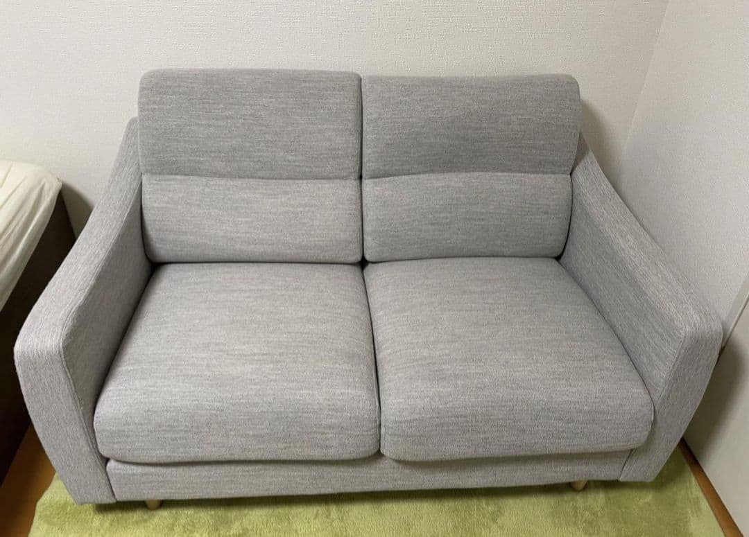 【ビオフェルミンさん専用】ニトリ　グレー 2人掛け　ソファ クッション付き