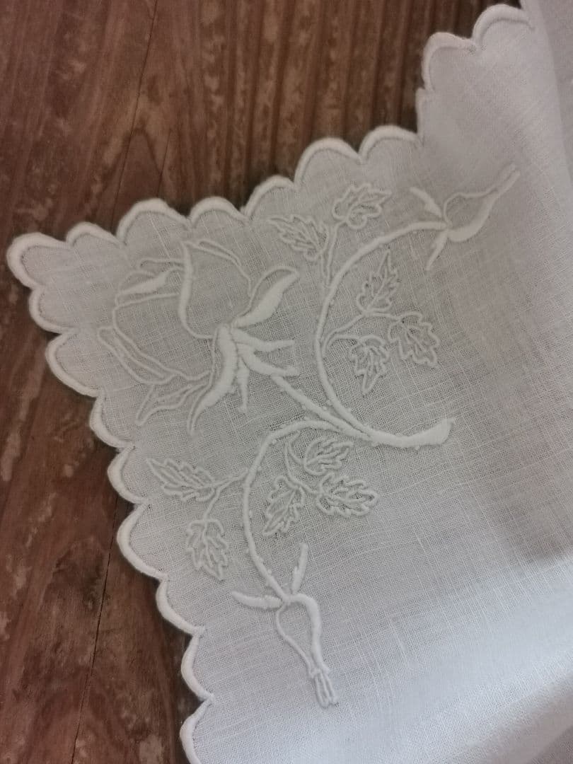 アンティーク フランス オールドローズ ホワイト刺繍 スカラップリネン