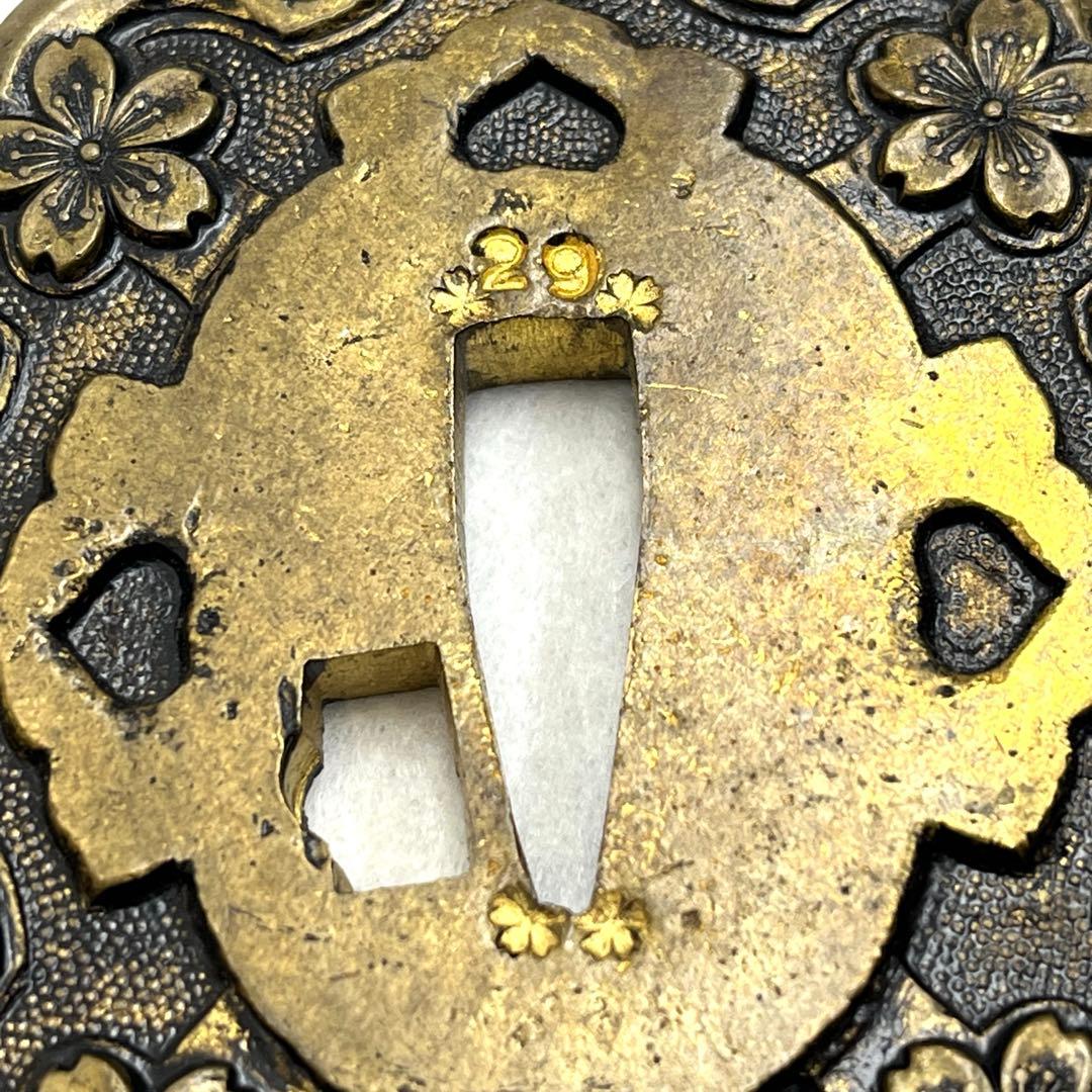 【T】希少✨軍刀鍔　花模様の金属製鍔