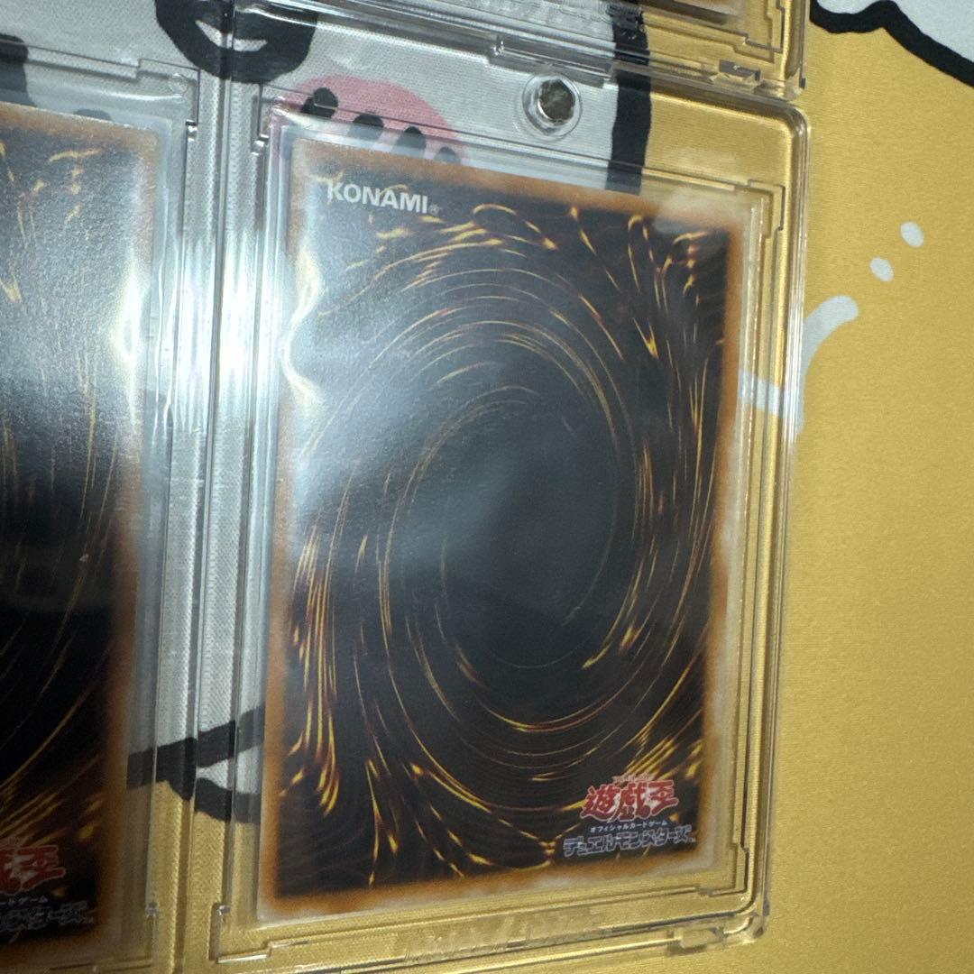 遊戯王　ブラックマジシャン　レリーフ　4枚セット