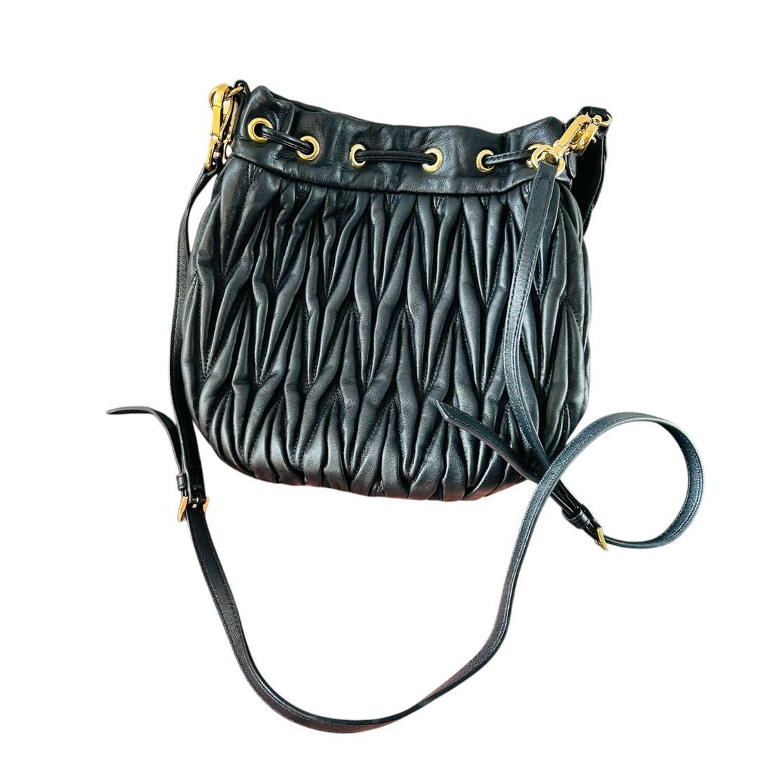 【miu miu】マテラッセ ブラック 2wayハンドバッグ