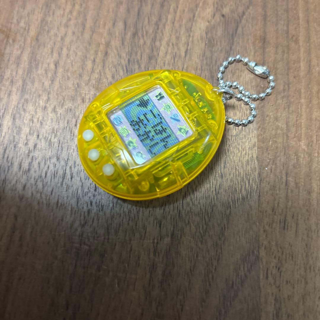 新種発見!!たまごっち スケルトンイエロー クリア 透明 黄色 その106