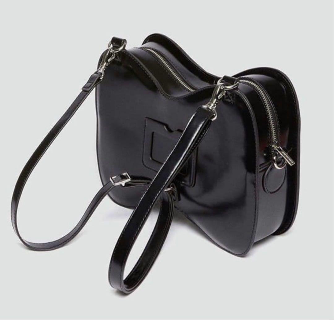 【極美品】Dr.Martens 2way リボン型バッグ バックパック ボウ