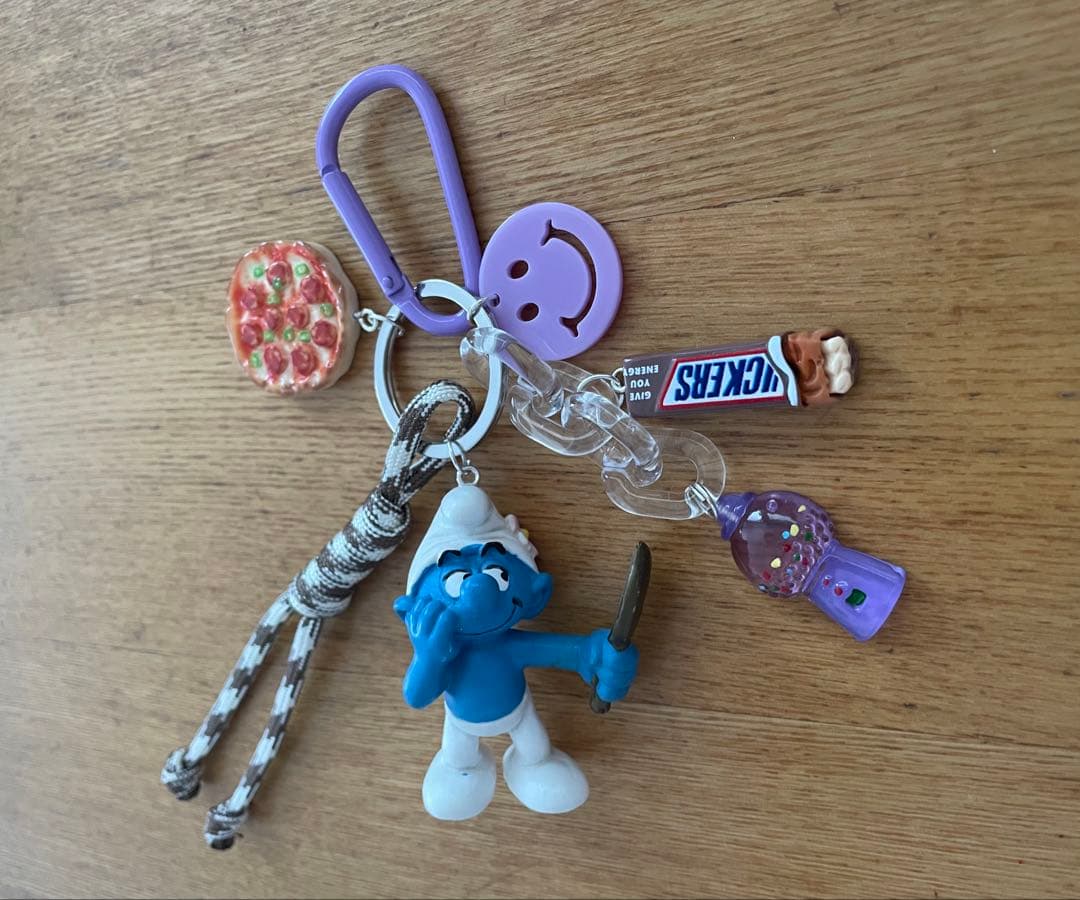 じゃらじゃらキーホルダー - メルカリ
