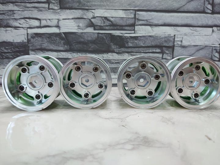 タミヤ　ビックタイヤ　ホイール