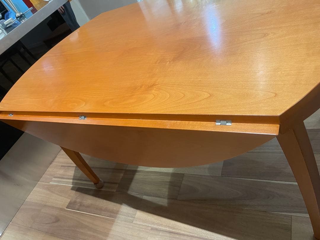 Calligaris　カリガリス　円形木製テーブル（テーブルのみ）掲載期限あり