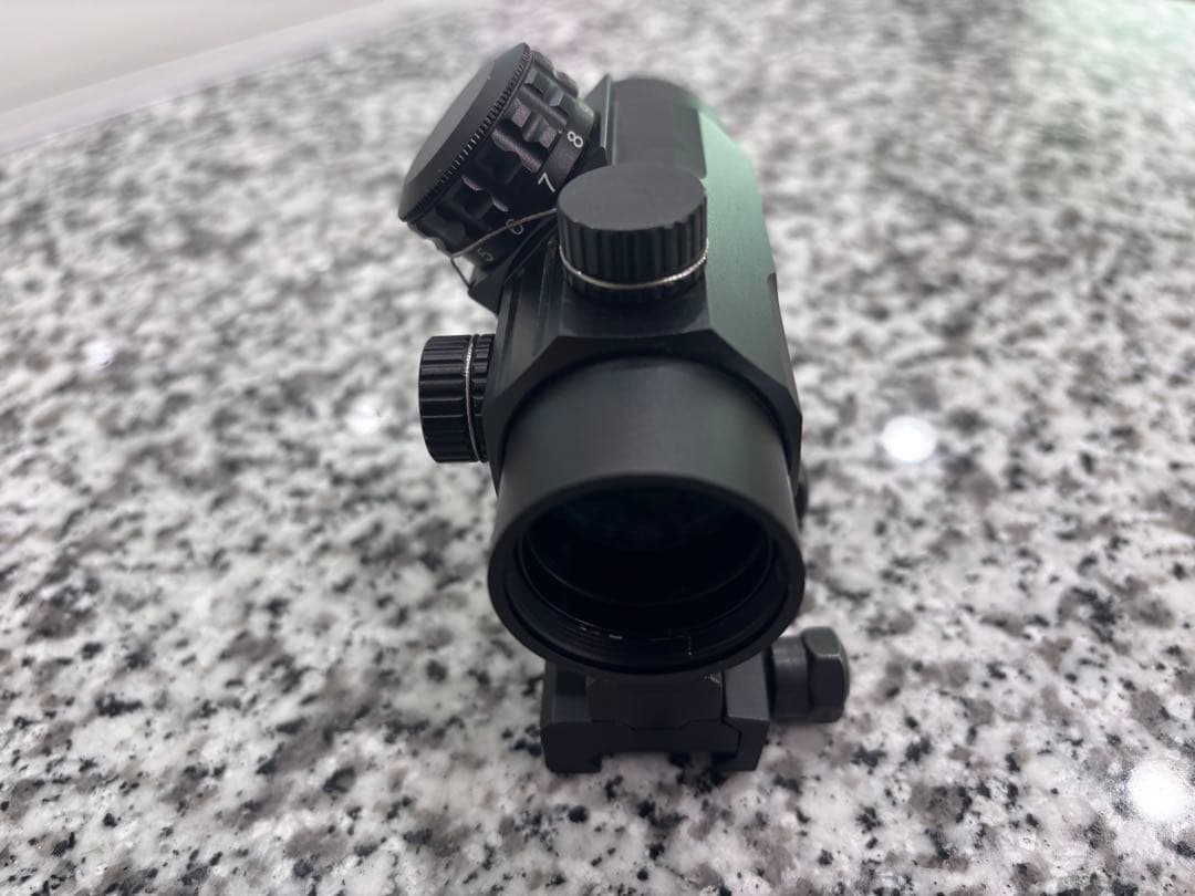 Vector Optics Calypos 1x30 ハイマウントライザーバー付