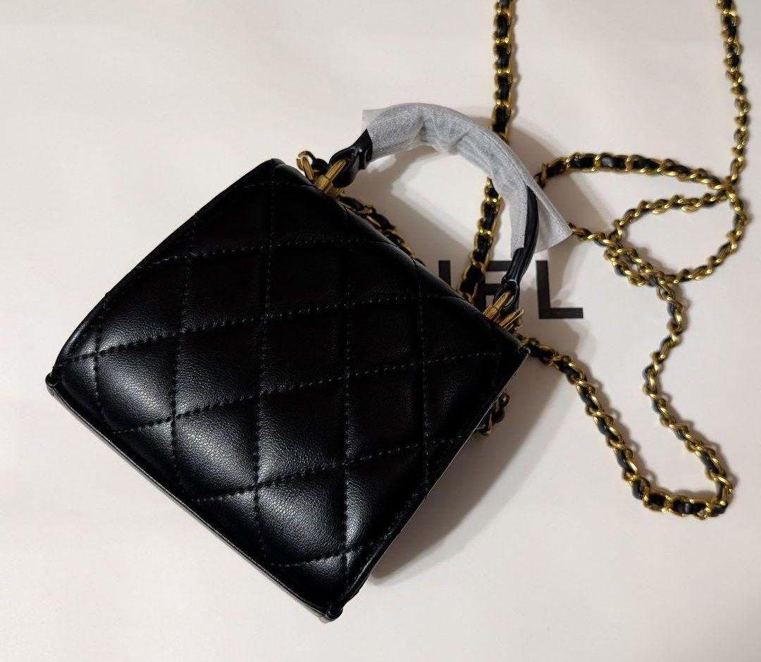 CHANELブラックキルティングチェーンショルダーミニバッグ ミニマトラッセ