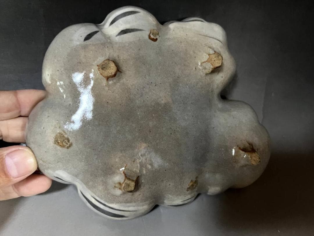 皿■乾山写白菊 四つ足皿 菊花模様 京焼 清水焼 陶磁器 時代物 骨董品■