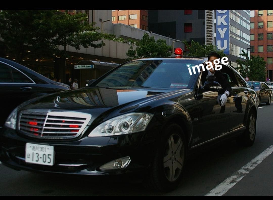 レイズ　1/43 ベンツS600 ヒコセブン　要人警備車両