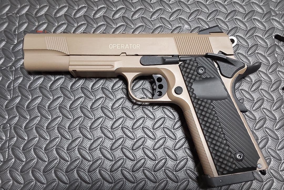 《蔵出し美品❗️》カーボネイト DOCガスブロ－バック 落ち着いた大人のitem