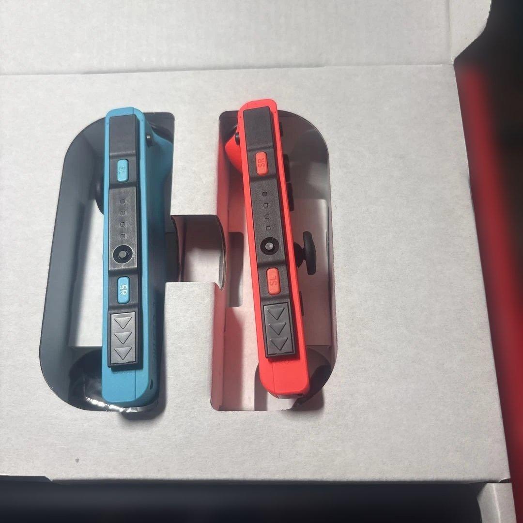【美品・未使用級】Nintendo Switch ネオンブルー・ネオンレッド