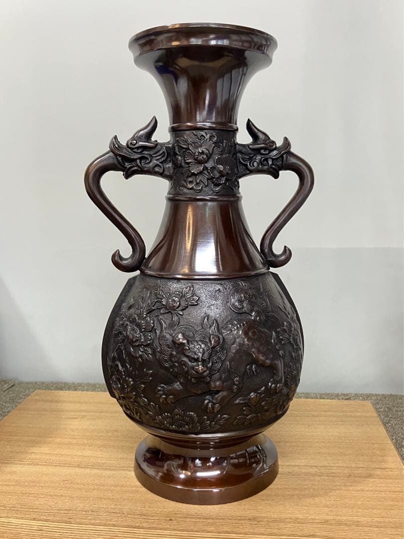 大正期平安三国丹祐作 青磁浮彫『牡丹唐草文』大型飾壺 花瓶 双環耳 高