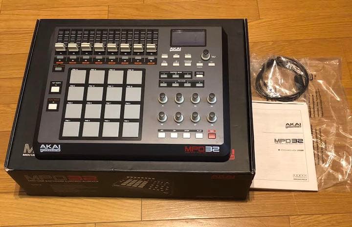 AKAI MPD32 AKAI MPD32 MIDIパッドコントローラー Used Akai