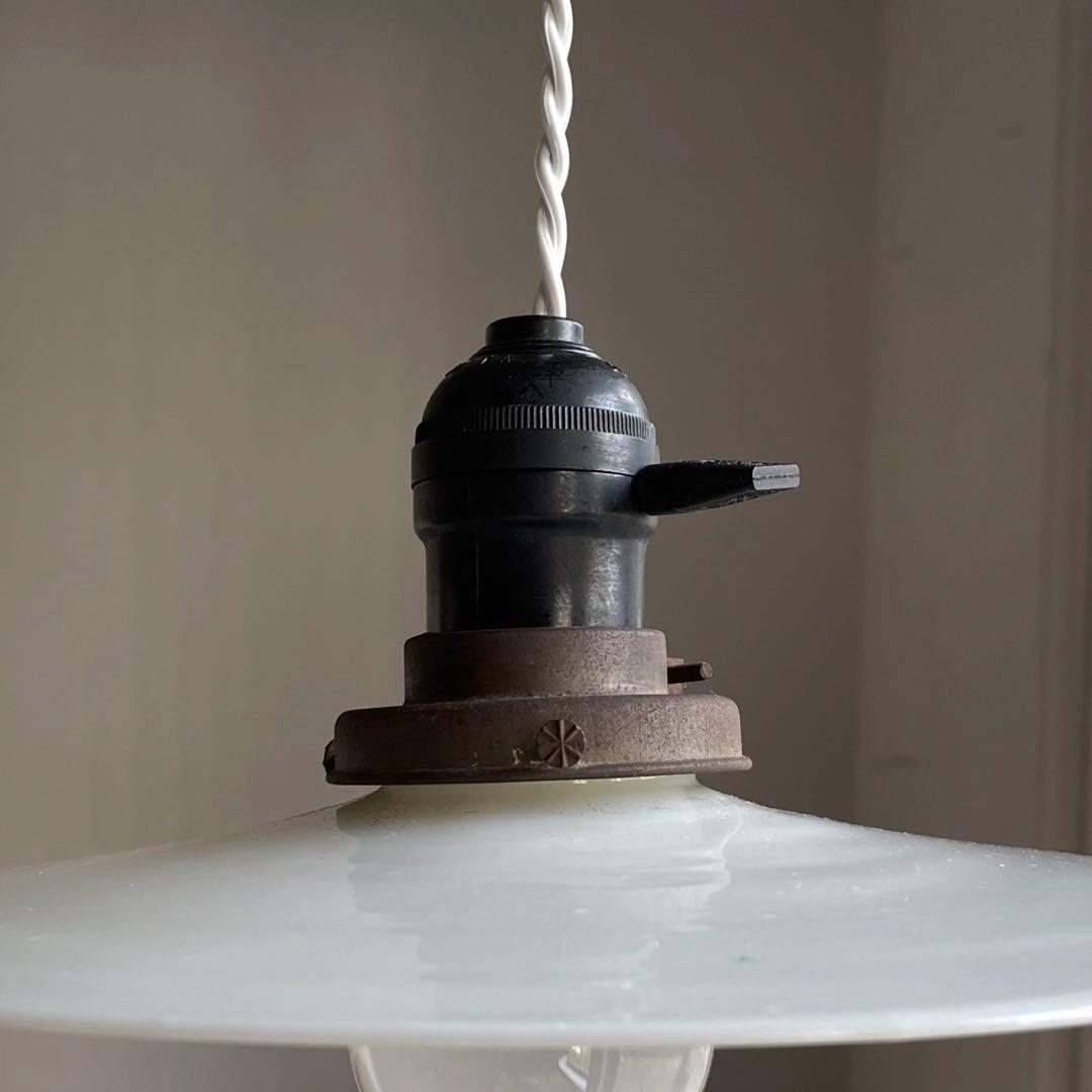 アンティーク 古い乳白ガラスシェードランプ レトロ 吊り下げ照明