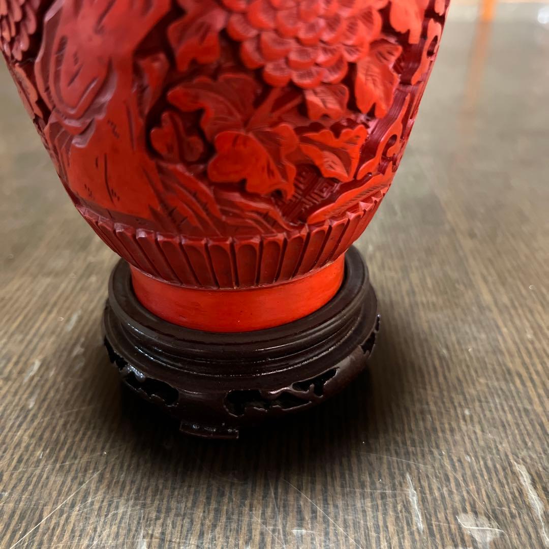 中国美術 堆朱の花瓶 台座付き 箱付き 彫刻 中国骨董品 漆細工 - メルカリ