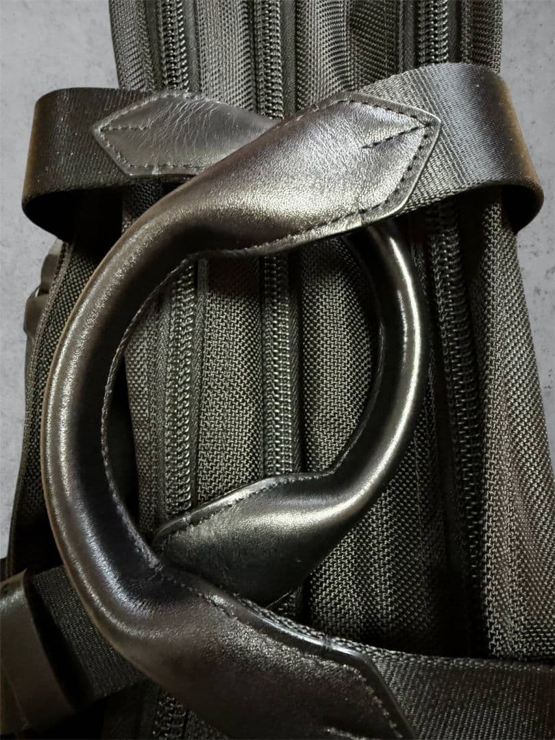 未使用級美品　TUMI トゥミ ビジネスバッグ　黒 ☆収納ポーチ付き