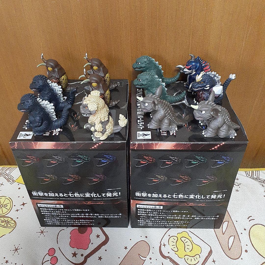 シン・ゴジラ ゴジラルームライト2点 ゴジラ ソフビパペットマスコット3 12点
