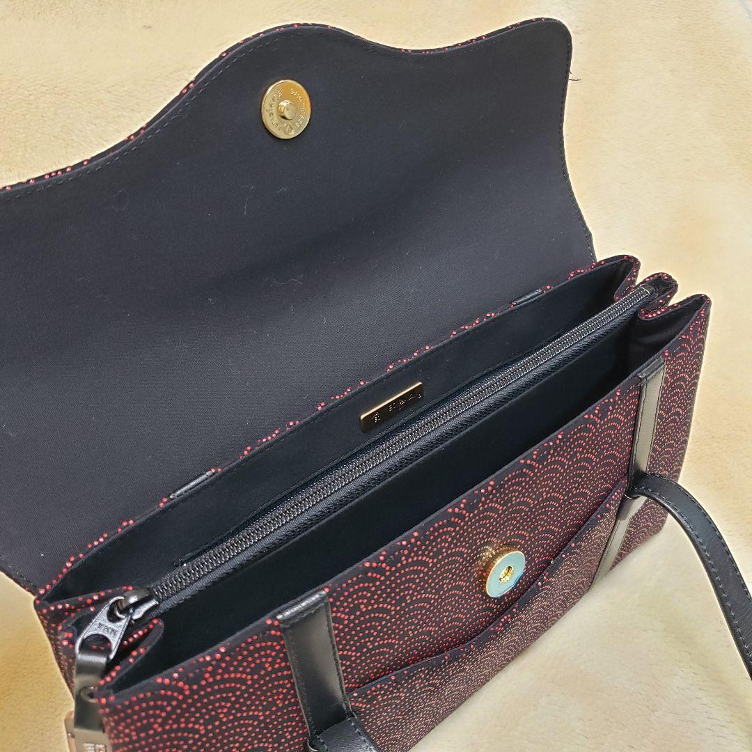 美品★印伝屋★和装用バッグ 黒と赤の扇模様 送料込み