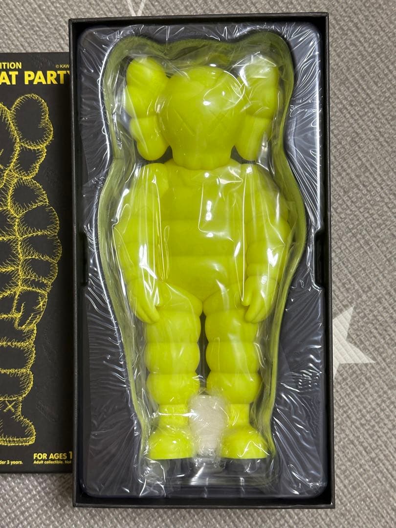 KAWS カウズ WHAT PARTY OPEN EDITION YELLOW What Party (yellow on