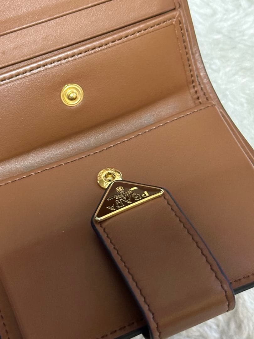 《hime》PRADA プラダ ブラウン 二つ折り財布