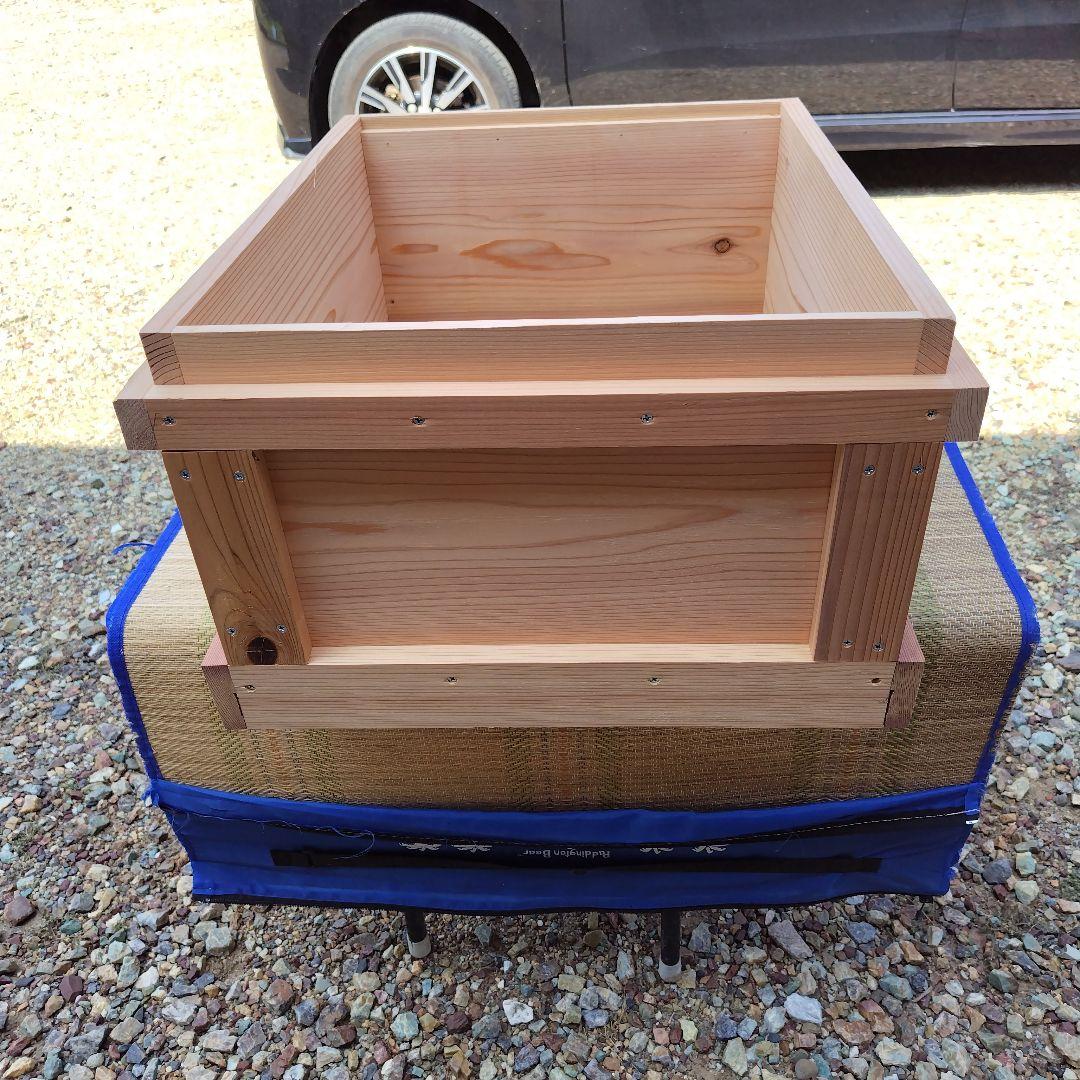 西洋蜜蜂の巣箱、杉板材使用 （10枚かけ）二段使用 縦54㎝✕横45✕高60