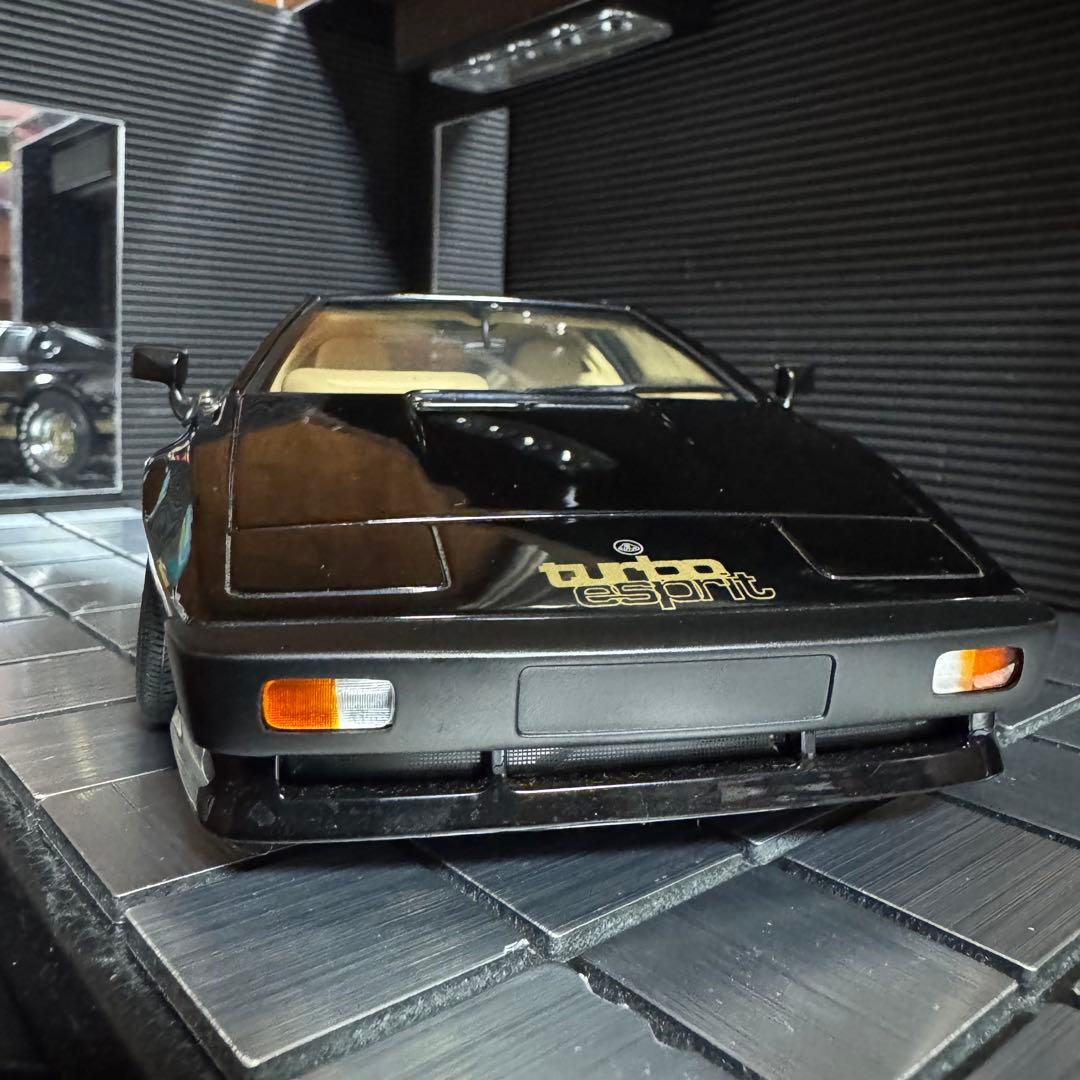 絶版未展示品 オートアート 1/18 ロータス エスプリ ターボ S2 ブラック