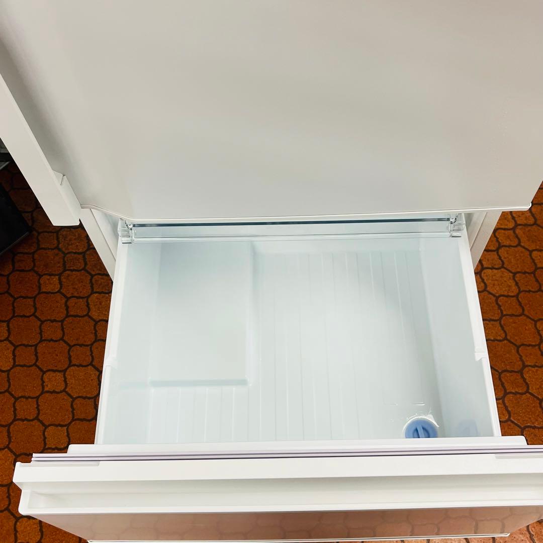 【美品】TOSHIBA 冷凍冷蔵庫 GR-V33SC (WU) 2024年製