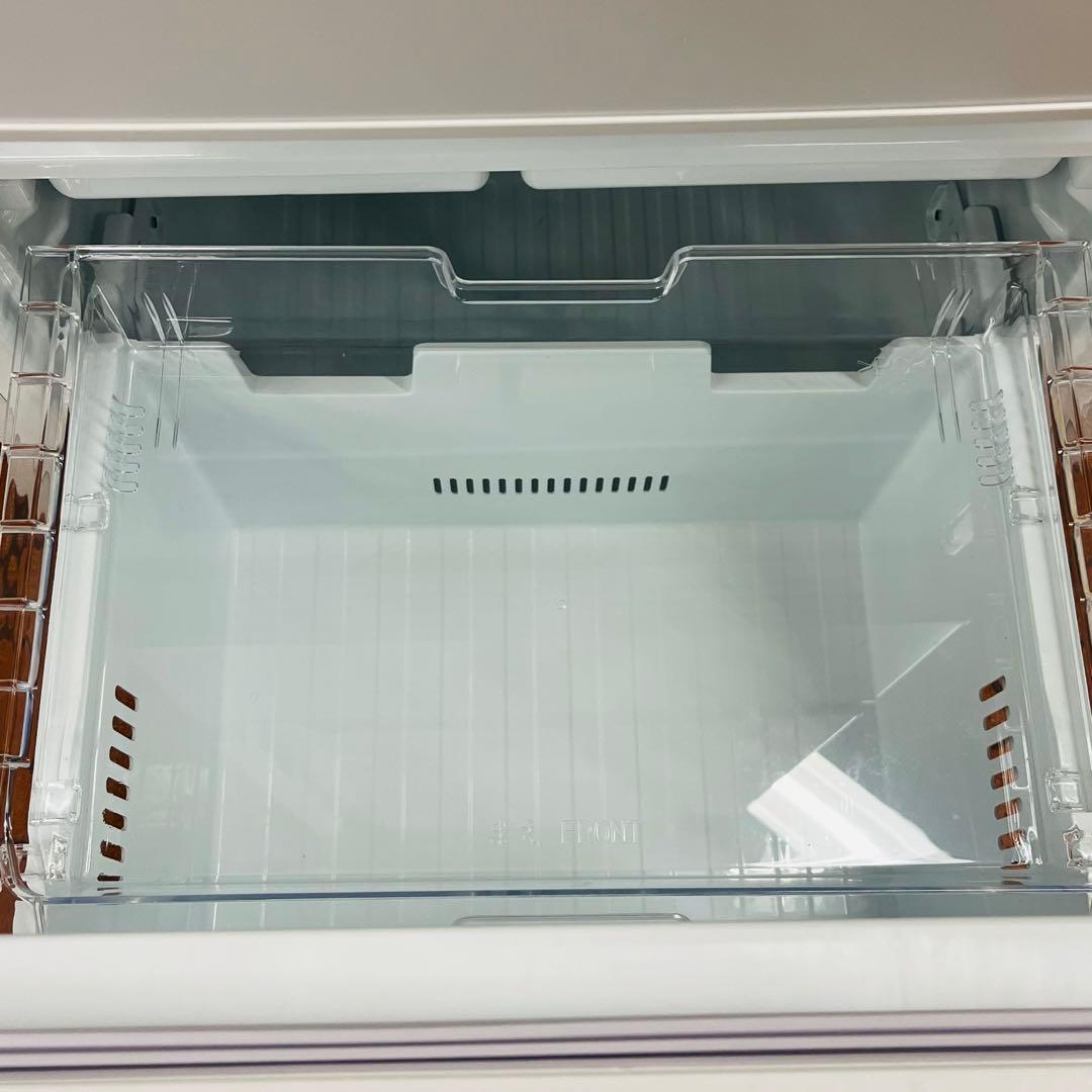 【美品】TOSHIBA 冷凍冷蔵庫 GR-V33SC (WU) 2024年製