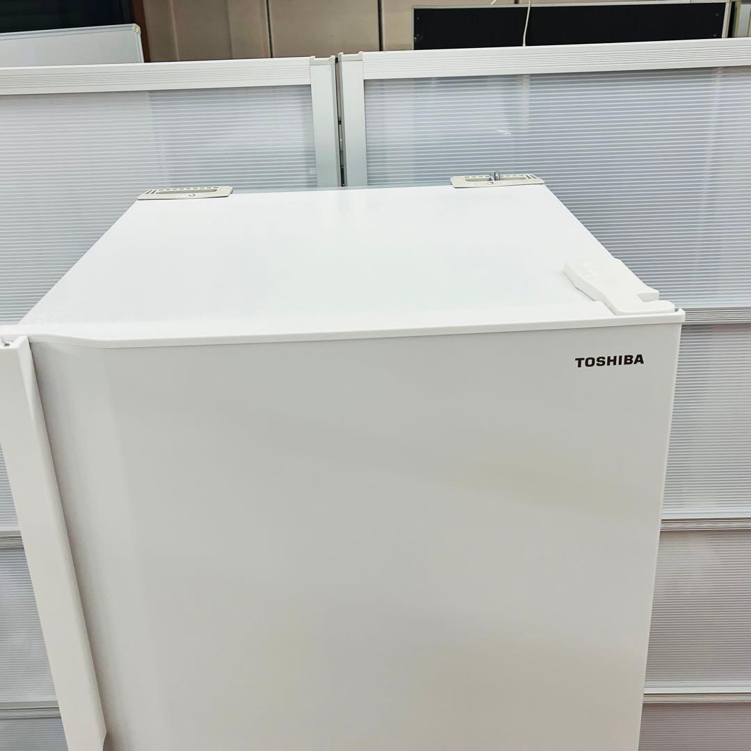 【美品】TOSHIBA 冷凍冷蔵庫 GR-V33SC (WU) 2024年製