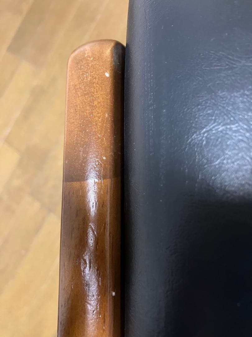 カリモク60 スタッキングスツール