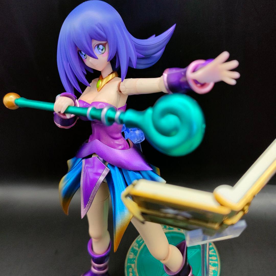 ブラック・マジシャン・ガール クロスフレーム 遊戯王 初期師匠 - メルカリ