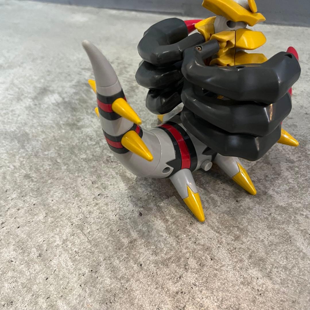 バトルアクションフィギュアDP ギラティナ　オリジンフォルム　可動式フィギュア