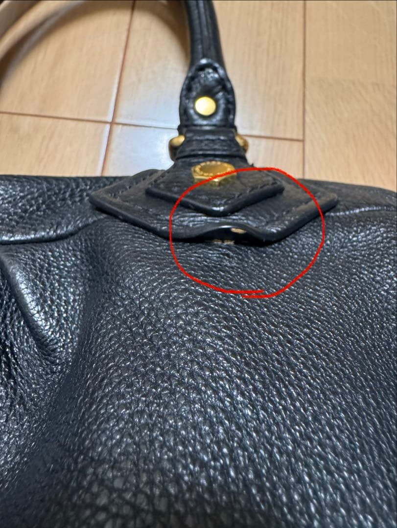 MARC JACOBS黒のレザーショルダーバッグ