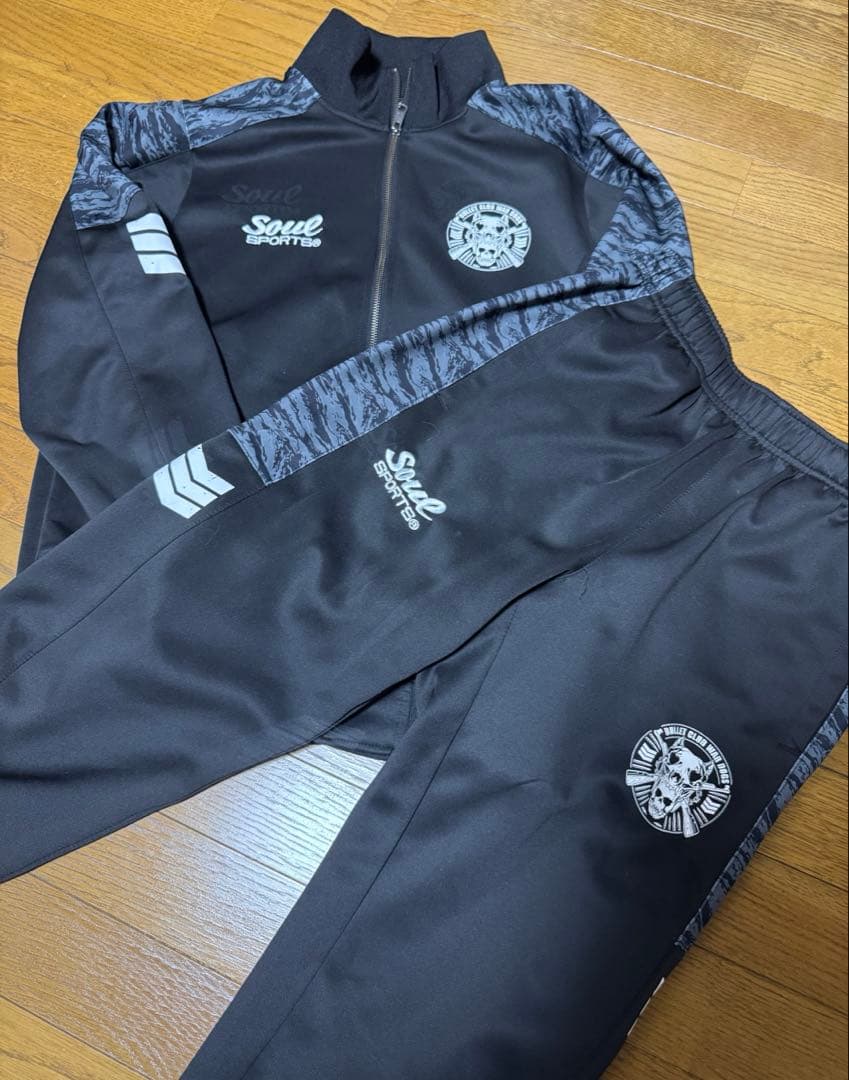 新日本プロレス　BULLET CLUB WAR DOGS ジャージ上下