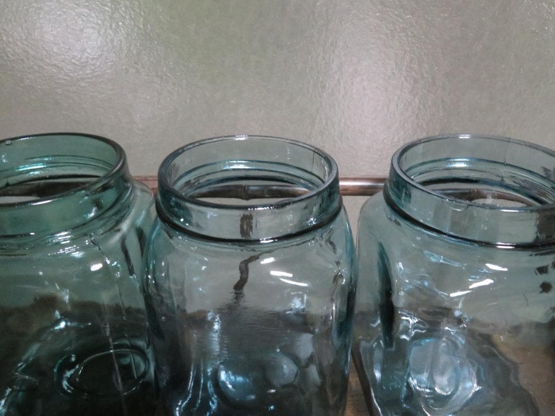 ◇392◇【昭和レトロ】蓋付ガラス瓶3個セットレトロ瓶 飴屋瓶 アルミ蓋