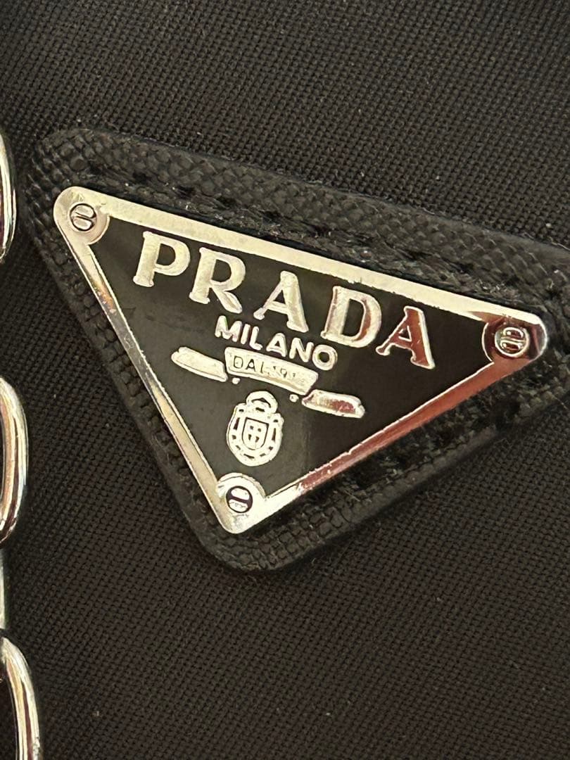の*ぴ様 プラダ Re-Edition 2005 Re-Nylon バッグ