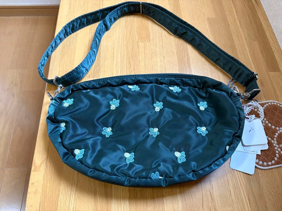 minä perhonen \"light berry\" ショルダーバッグ