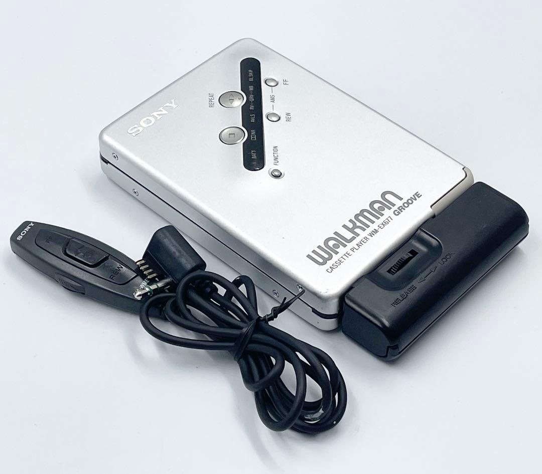 ESV027【ジャンク】SONY WALKMAN DC2 カセットプレーヤー