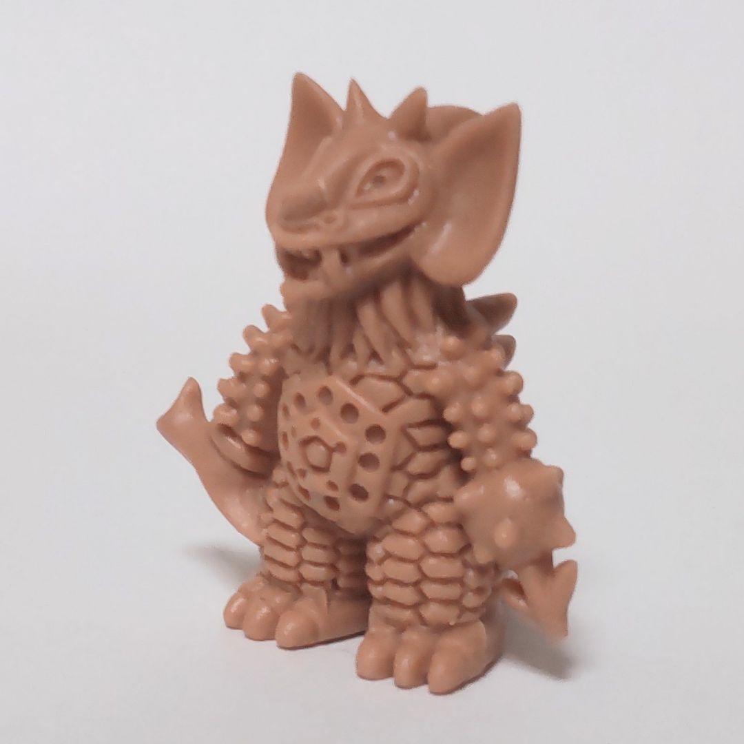 ☆コレ265 ウルトラマン怪獣消しゴム タイラント 茶色 - メルカリ