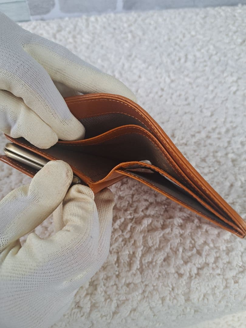 新品【ダコタ】アロマティコ がま口二つ折り財布　牛革 本革【Dakota】