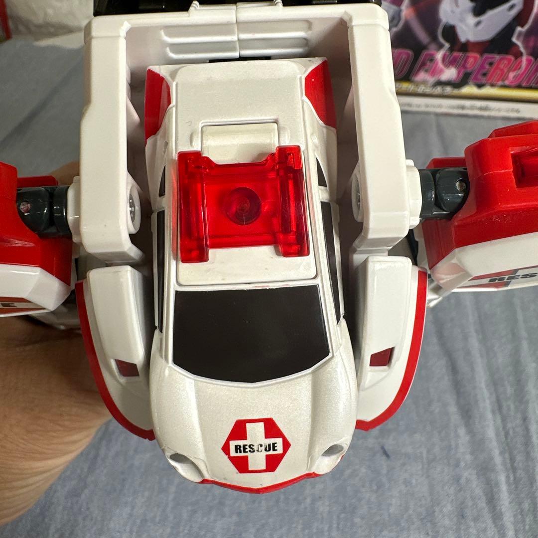 トミカハイパーレスキュードライブヘッド　シンクロ合体セット　アーマードエンペラー