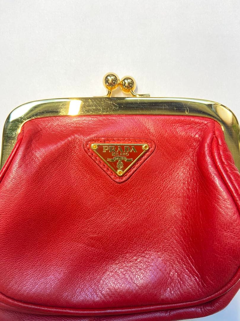 PRADA レッド レザー ケース