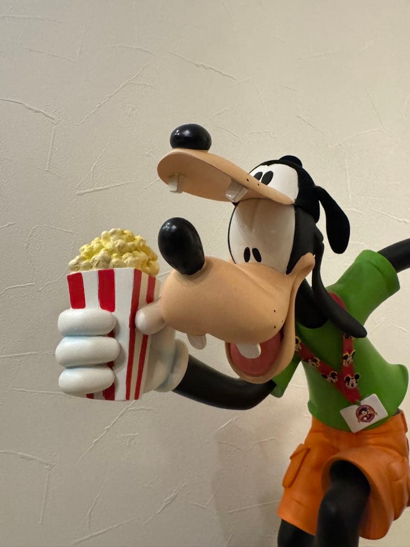 日本未発売　グーフィー　ビックフィギュア