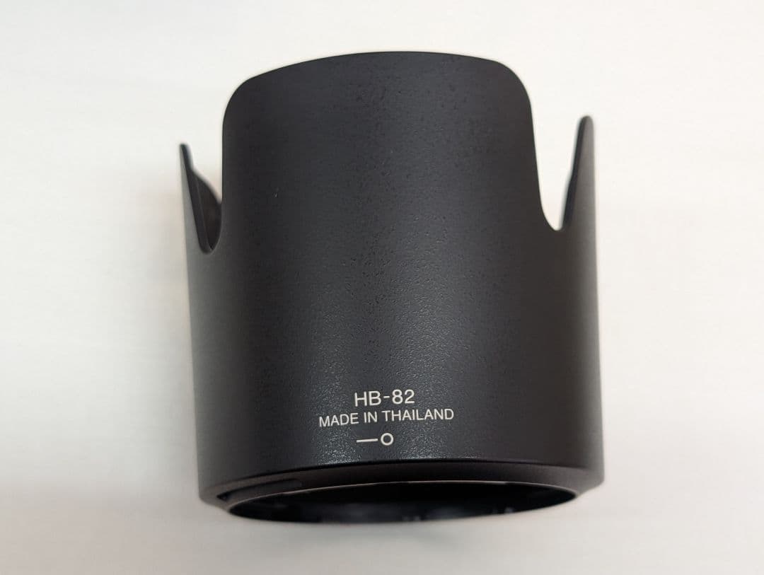 月　Nikon 70-300mm f/4.5-6.3 ズームレンズ