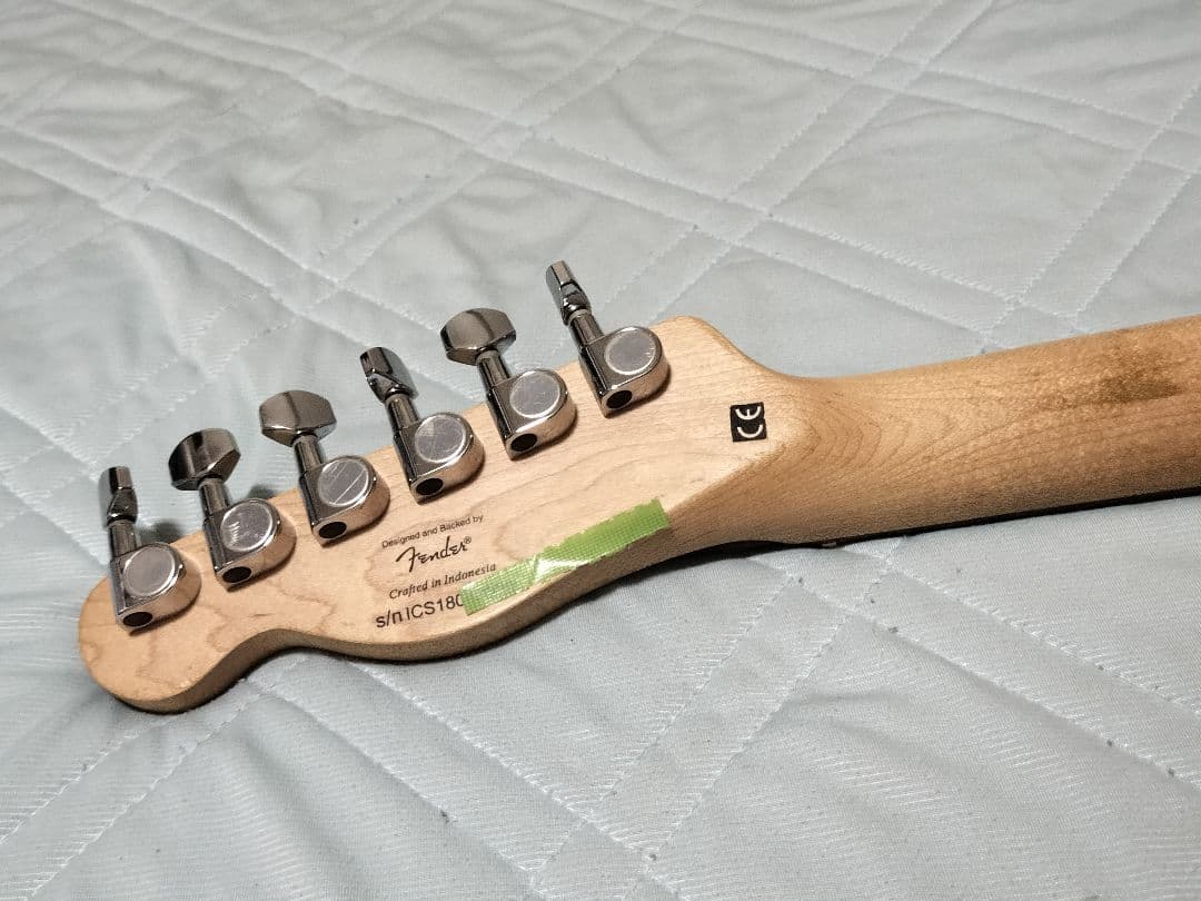 Squier スクワイア テレキャスター 赤 fenderケース付 初心者最適