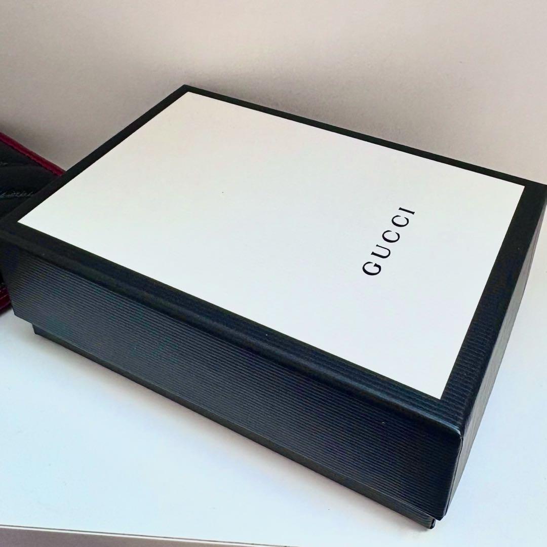 GUCCI 二つ折り財布　マーモント　キルティング　レザー　ブラック