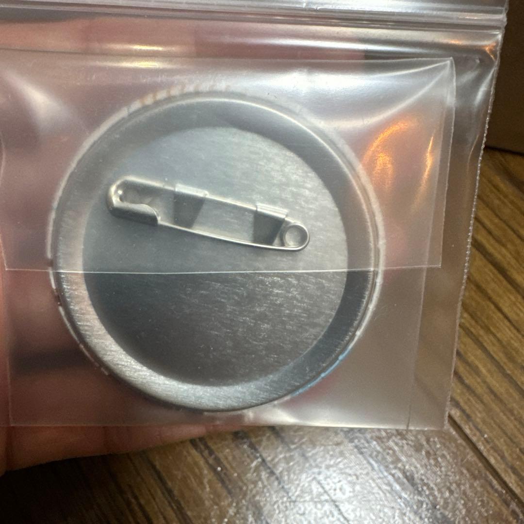 アスカ・ラングレー　マイク　缶バッジ　【エヴァンゲリオン】